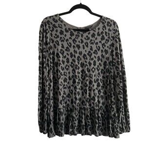 Lucky Brand Women SZ M Gray/Black Leopard Print Long Sleeve Ruffle Hem Top